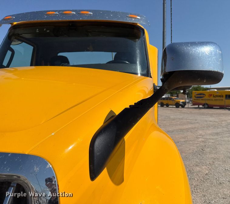 image for item EU2209 2021 International LT625 semi truck