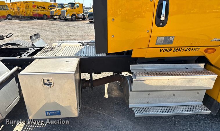 image for item EU2209 2021 International LT625 semi truck