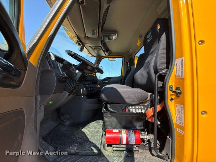 image for item EU2209 2021 International LT625 semi truck