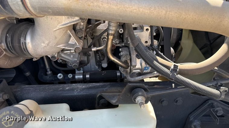 image for item EU2209 2021 International LT625 semi truck