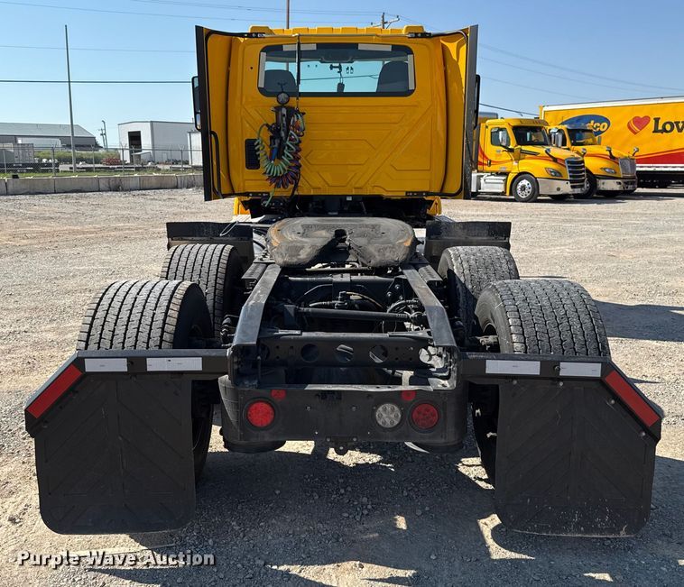 image for item EU2210 2021 International LT625 semi truck