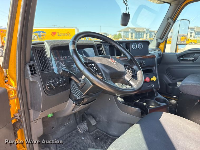 image for item EU2210 2021 International LT625 semi truck