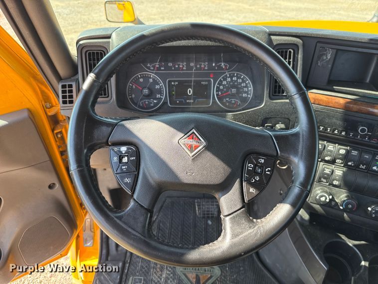 image for item EU2210 2021 International LT625 semi truck