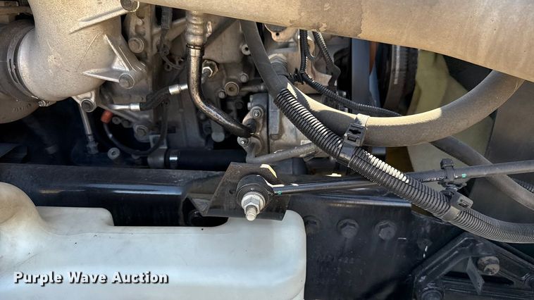 image for item EU2210 2021 International LT625 semi truck