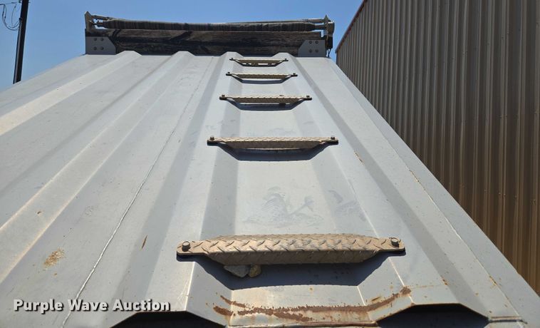 image for item EU3569 2014 Armor Lite SBD-40 bottom dump trailer