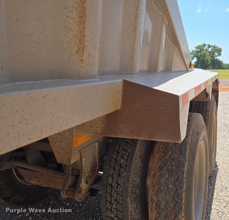 image for item EU3569 2014 Armor Lite SBD-40 bottom dump trailer