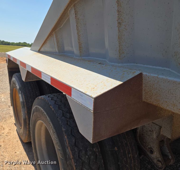 image for item EU3569 2014 Armor Lite SBD-40 bottom dump trailer