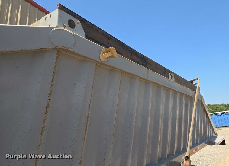 image for item EU3569 2014 Armor Lite SBD-40 bottom dump trailer