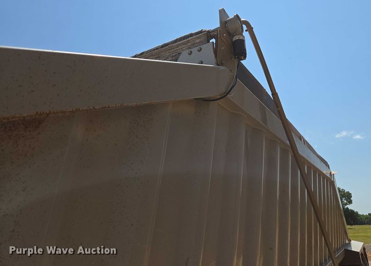 image for item EU3569 2014 Armor Lite SBD-40 bottom dump trailer