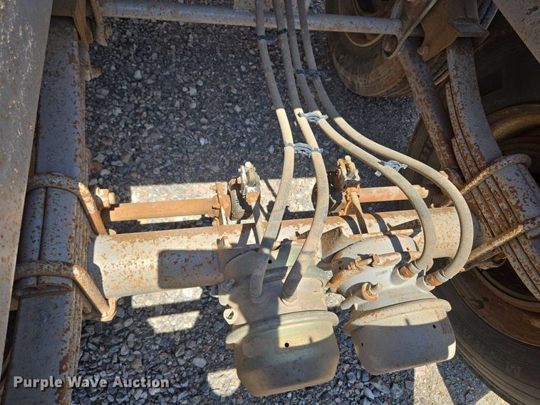 image for item EU3569 2014 Armor Lite SBD-40 bottom dump trailer