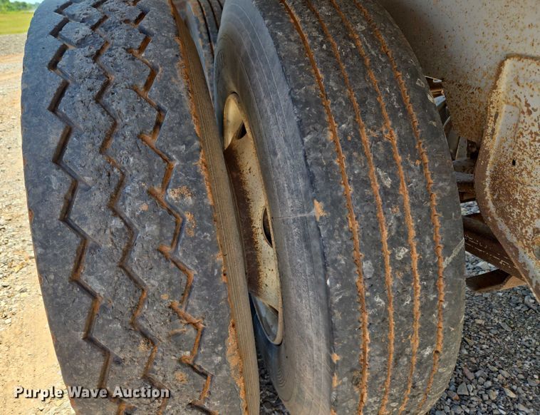 image for item EU3569 2014 Armor Lite SBD-40 bottom dump trailer