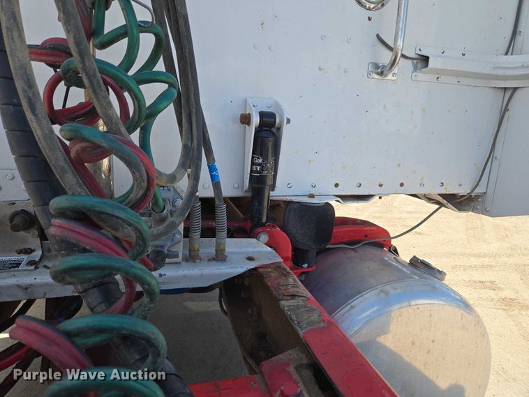 image for item EU3644 2007 Peterbilt 379 semi truck