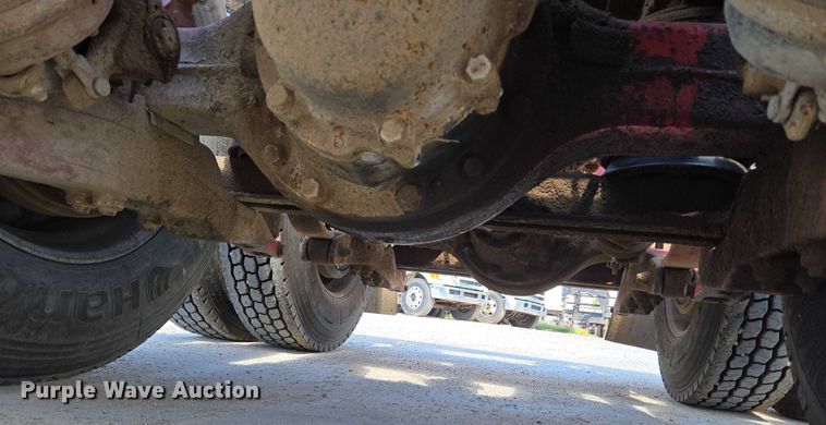 image for item EU3644 2007 Peterbilt 379 semi truck