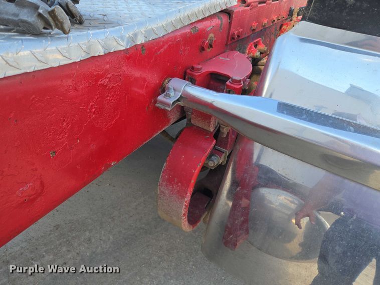 image for item EU3644 2007 Peterbilt 379 semi truck