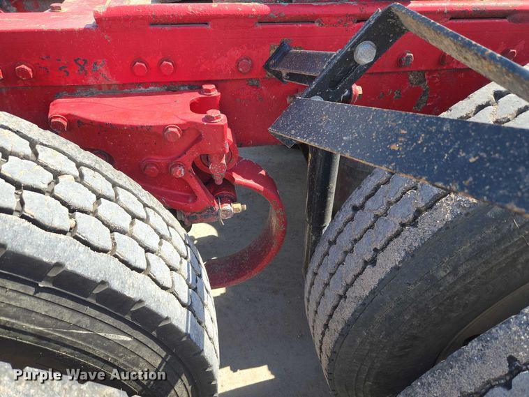 image for item EU3644 2007 Peterbilt 379 semi truck