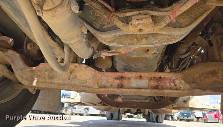 image for item EU3644 2007 Peterbilt 379 semi truck