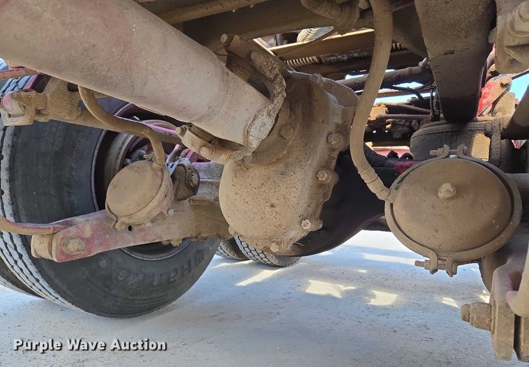 image for item EU3644 2007 Peterbilt 379 semi truck