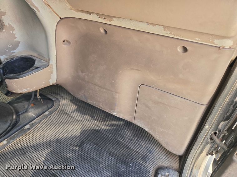 image for item EU3644 2007 Peterbilt 379 semi truck