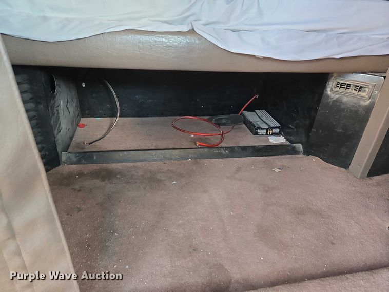 image for item EU3644 2007 Peterbilt 379 semi truck