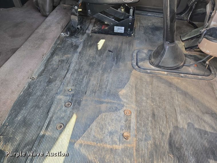 image for item EU3644 2007 Peterbilt 379 semi truck