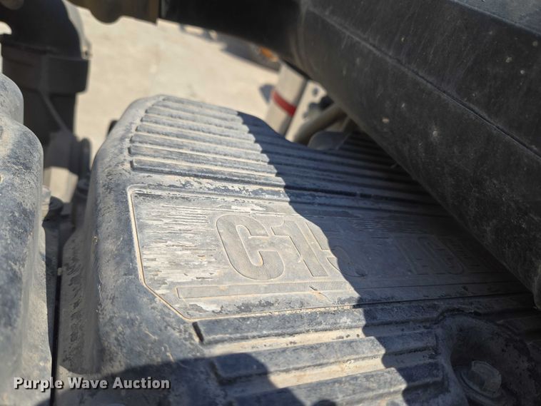 image for item EU3644 2007 Peterbilt 379 semi truck