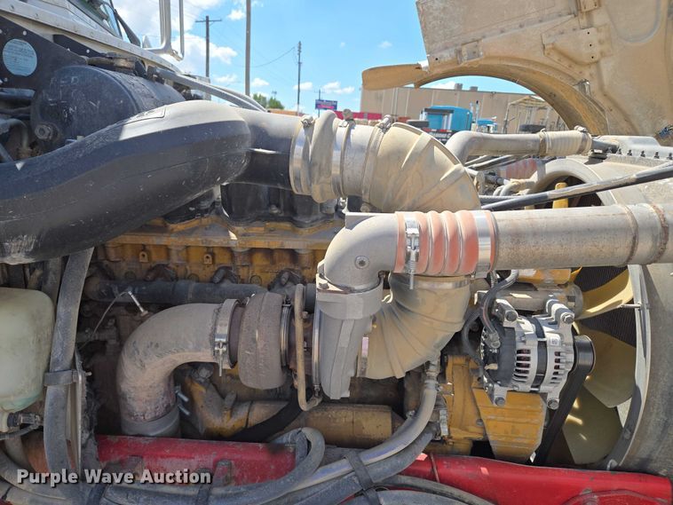 image for item EU3644 2007 Peterbilt 379 semi truck