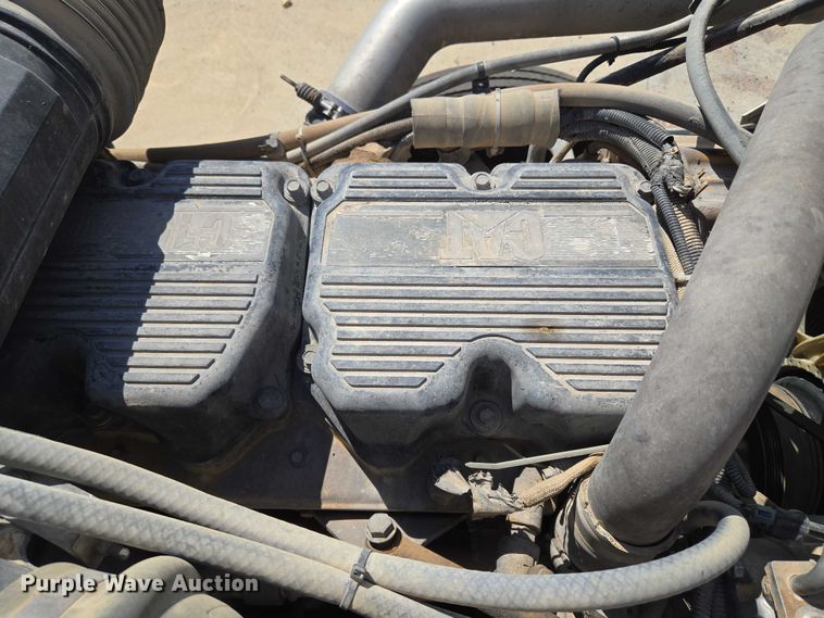 image for item EU3644 2007 Peterbilt 379 semi truck