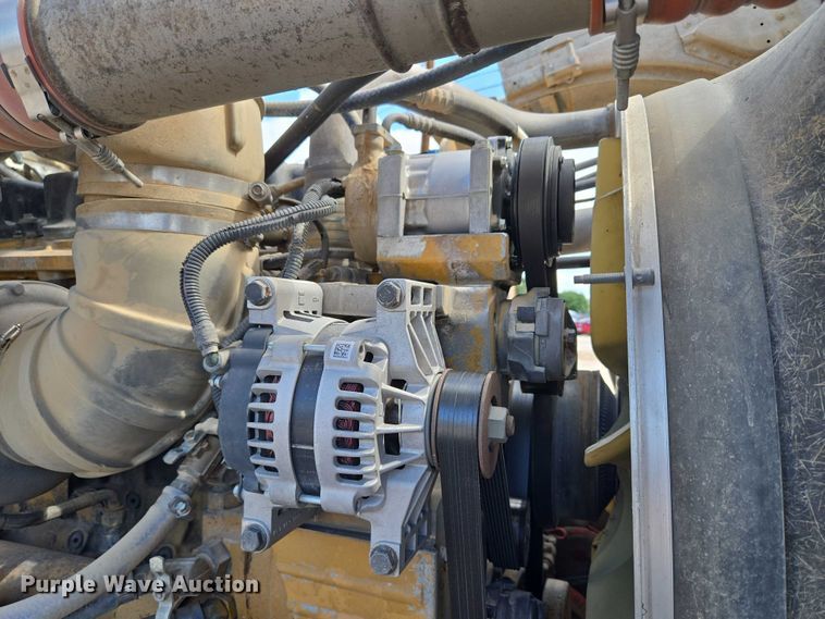 image for item EU3644 2007 Peterbilt 379 semi truck