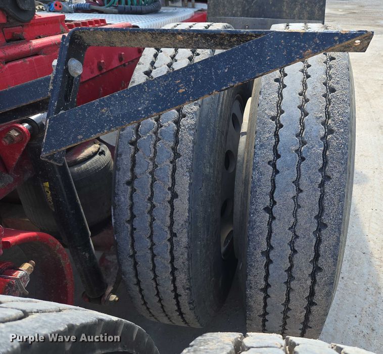 image for item EU3644 2007 Peterbilt 379 semi truck