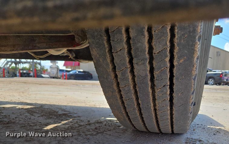 image for item EU3644 2007 Peterbilt 379 semi truck