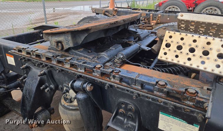 image for item EU3646 2006 Freightliner Columbia semi truck