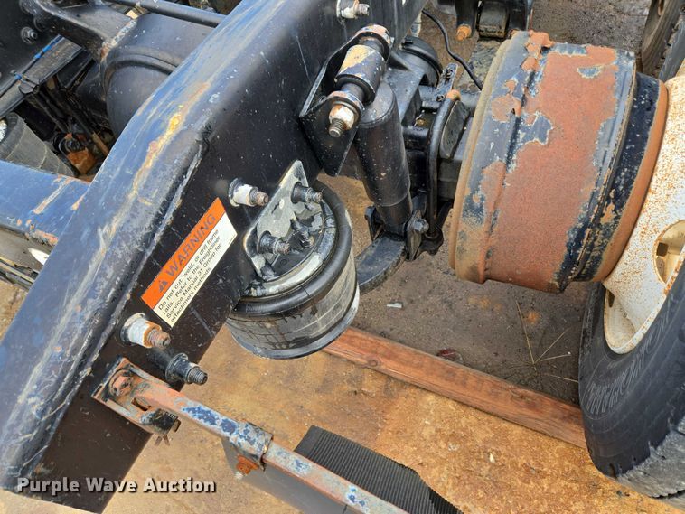 image for item EU3646 2006 Freightliner Columbia semi truck