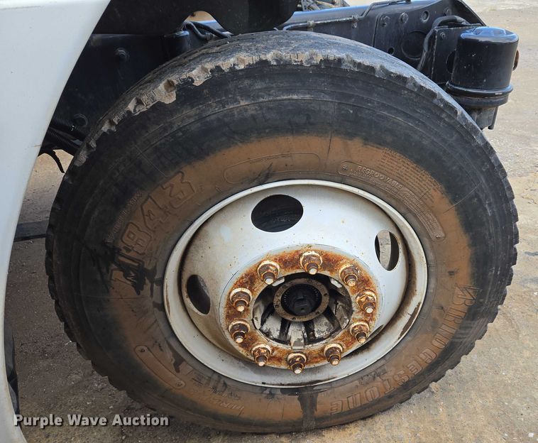 image for item EU3646 2006 Freightliner Columbia semi truck