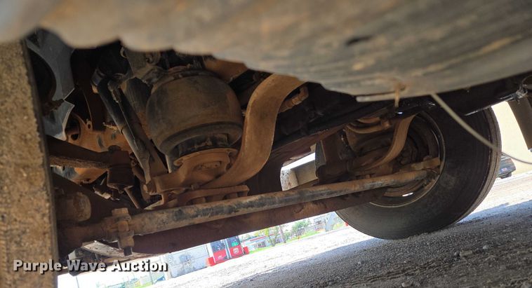 image for item EU3648 2015 Volvo VN semi truck