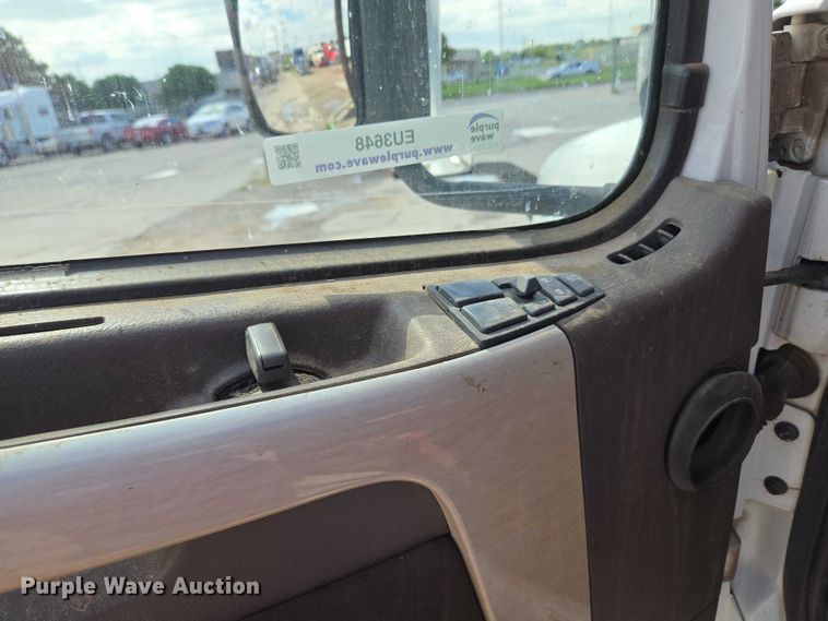 image for item EU3648 2015 Volvo VN semi truck