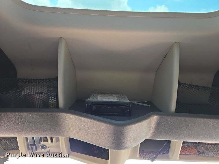 image for item EU3648 2015 Volvo VN semi truck