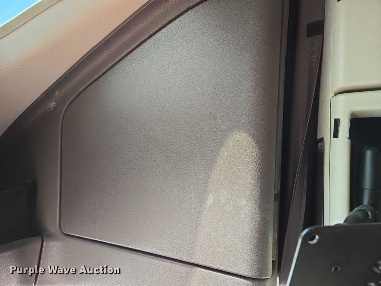 image for item EU3648 2015 Volvo VN semi truck