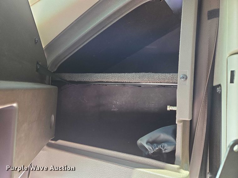 image for item EU3648 2015 Volvo VN semi truck