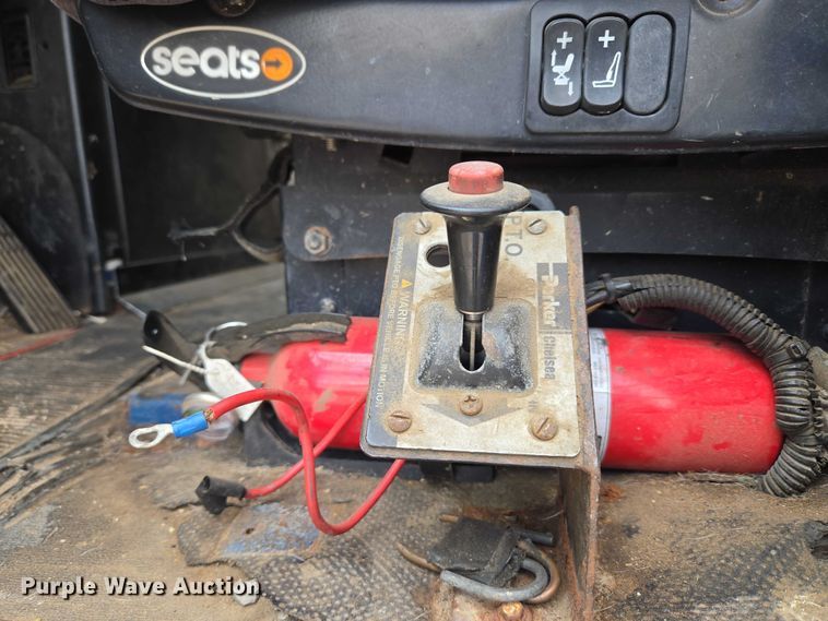 image for item EU3650 2008 Freightliner FLD132 semi truck