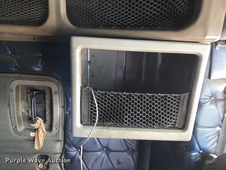 image for item EU3650 2008 Freightliner FLD132 semi truck