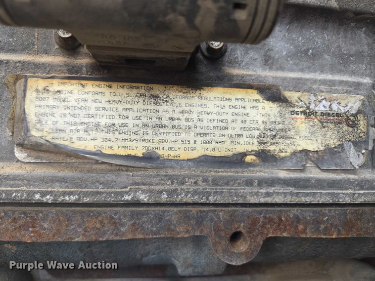 image for item EU3650 2008 Freightliner FLD132 semi truck