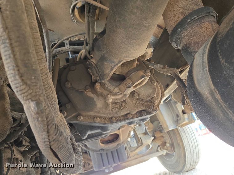 image for item EU3650 2008 Freightliner FLD132 semi truck