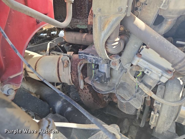 image for item EV1617 2007 Volvo VNL semi truck