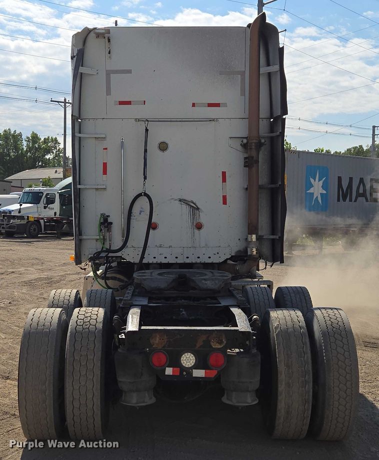 image for item EV1710 1999 Freightliner  Century Class semi truck