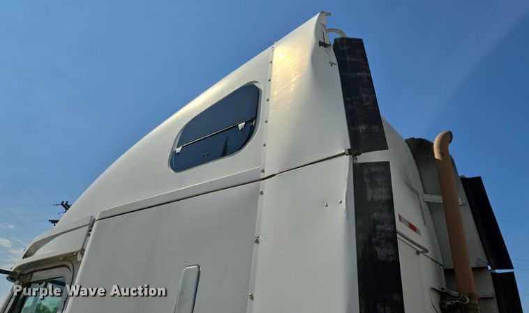 image for item EV1710 1999 Freightliner  Century Class semi truck