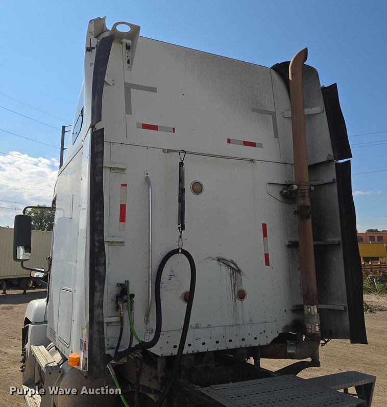 image for item EV1710 1999 Freightliner  Century Class semi truck