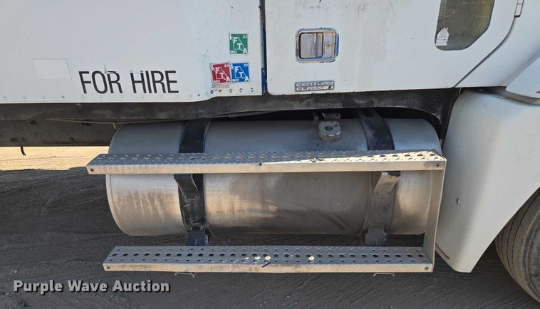 image for item EV1710 1999 Freightliner  Century Class semi truck