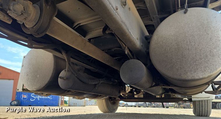 image for item EV1710 1999 Freightliner  Century Class semi truck