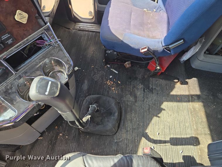 image for item EV1710 1999 Freightliner  Century Class semi truck