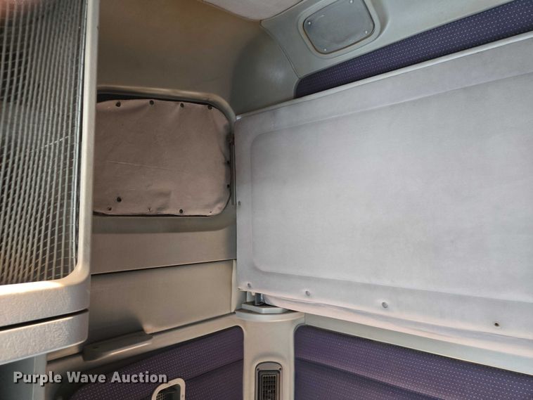 image for item EV1710 1999 Freightliner  Century Class semi truck